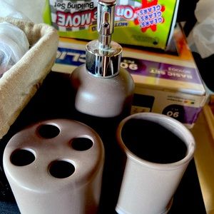 3 piece bathroom set